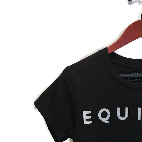 Equinox Women’s short sleeve tee shirt, Large - Picture 3 of 15